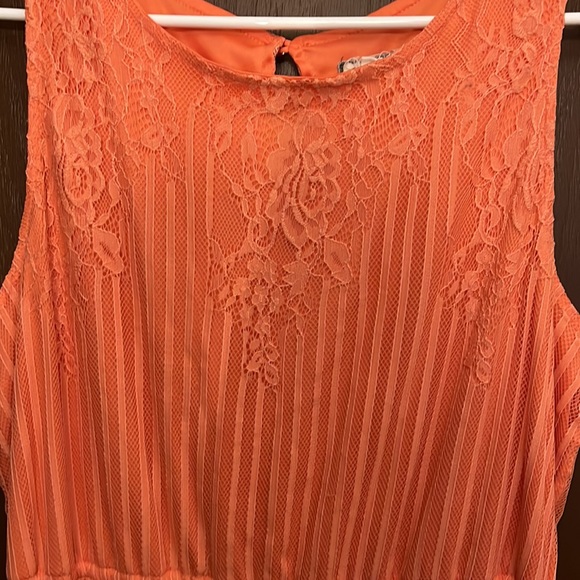 Bright orange/pink lace dress - Picture 3 of 8